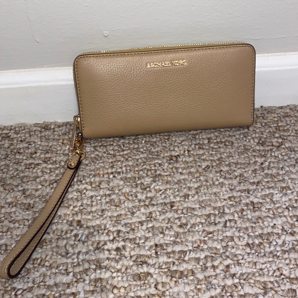 Michael Kors Nude Wristlet